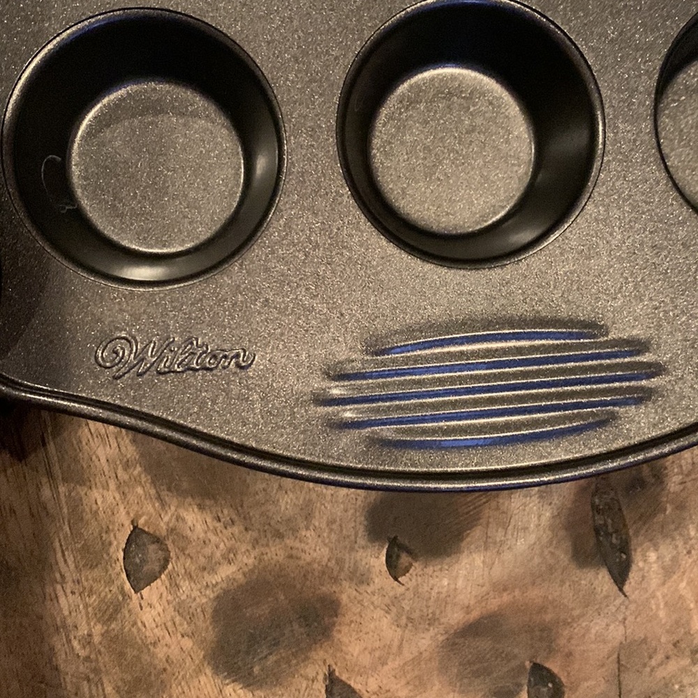Wilton Nonstick Bakeware Set - Picture 4 of 6